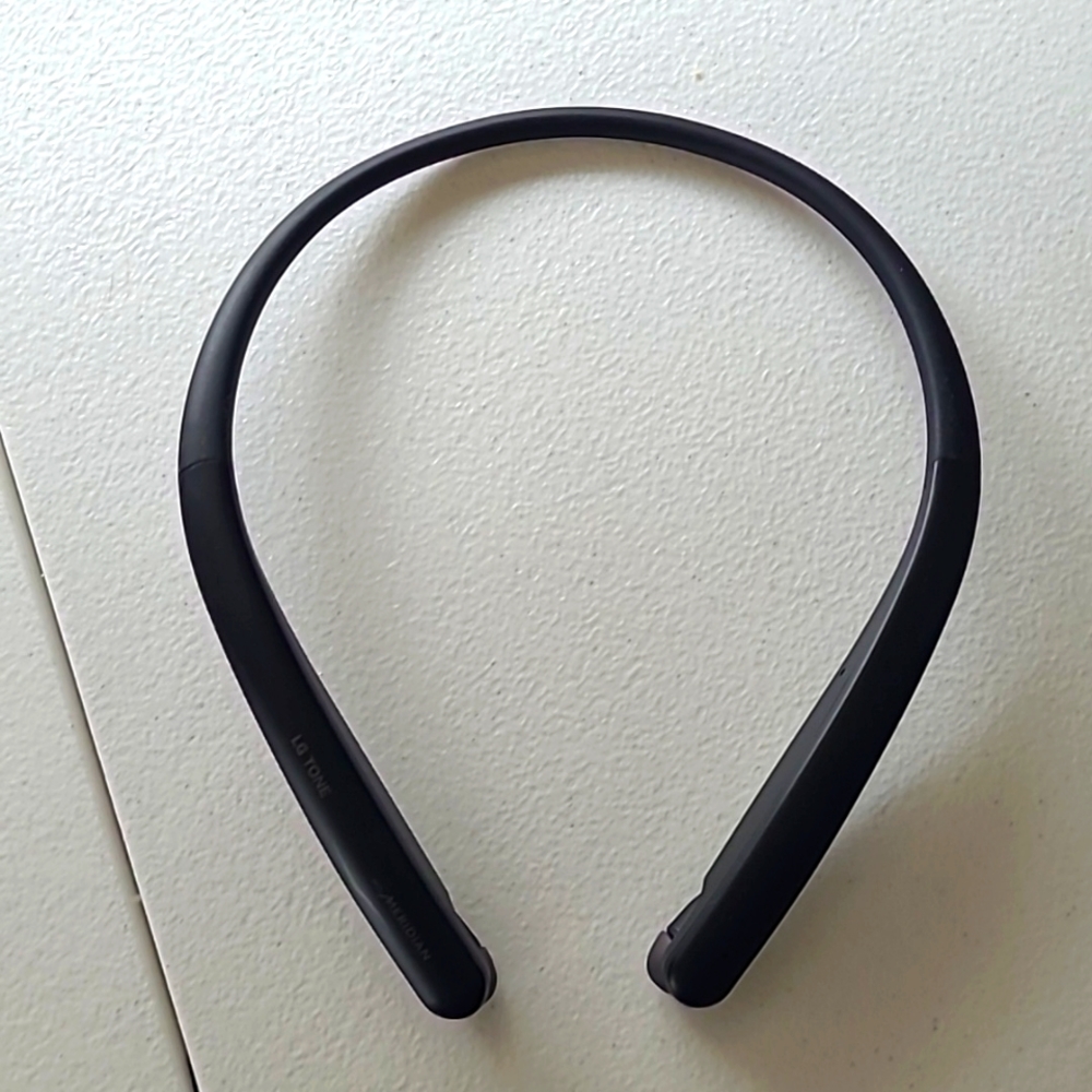 LG Tone wireless headphones